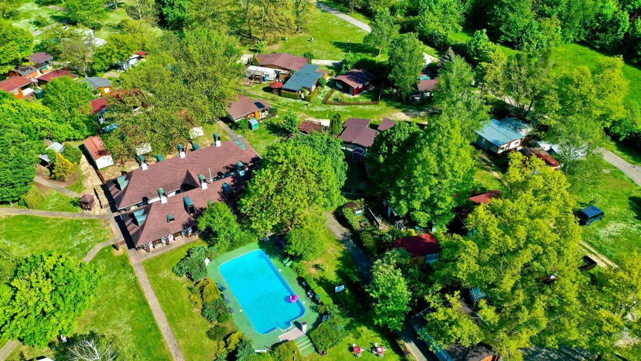 Romantik Camping és Panzió Buk Exterior foto