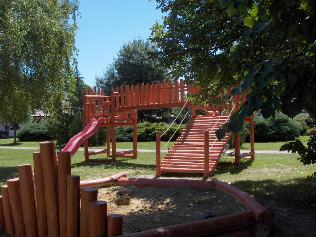 Romantik Camping és Panzió Buk Exterior foto